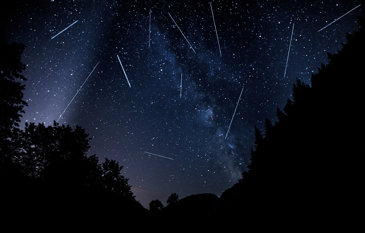 Daytime Meteor Shower- A UAE Spectacle