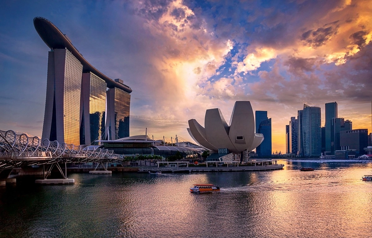 Singapore Tourism Experiences: Treetops And River Cruises 