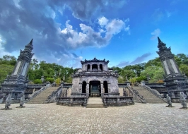 MAUSOLEUM OF EMPEROR KHAI DINH