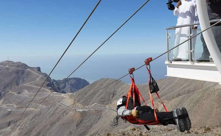 JEBEL_JAIS_ZIPLINE_FROM_DUBAI